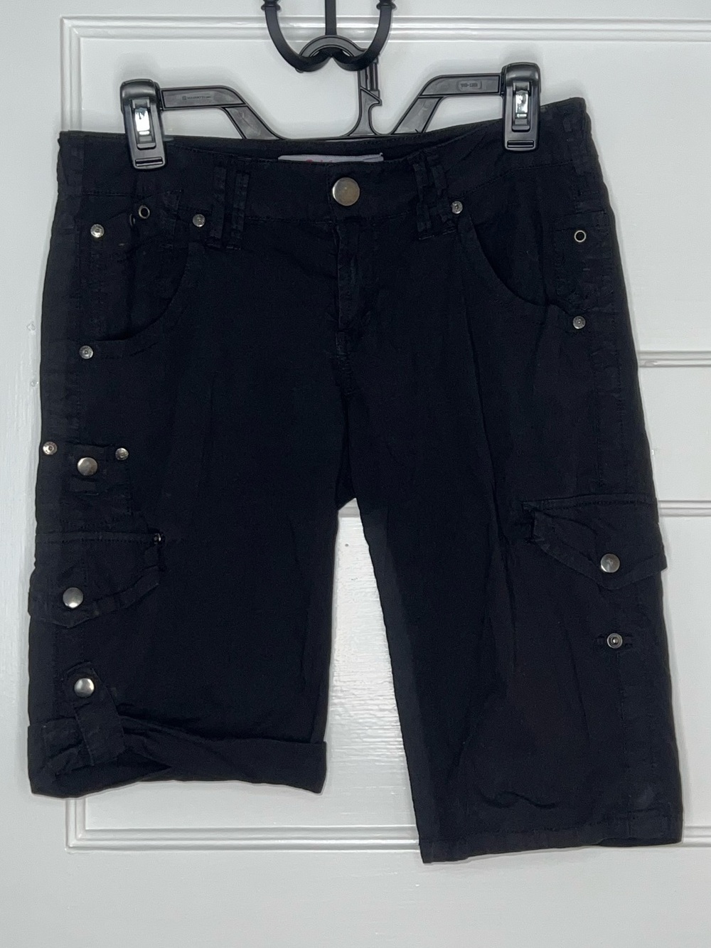 Juniors size 5 Celebrity Pink Black Cargo Bermuda Shorts 12” inseam